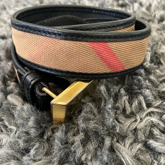 Authentic women’s Burberry belt